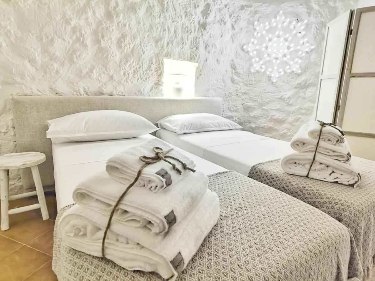 فيلا Trullo Seaside Polignano بولينيانو آ ماري المظهر الخارجي الصورة